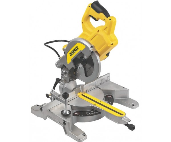 Potezna žaga Dewalt DWS777